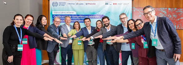 Integrantes del Grupo Tripartito Promotor del Mecanismo Regional para el Reconocimiento Mutuo de Certificación de Competencias Laborales.