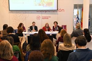 Representantes de la OIT, CEPAL, el Gobierno de Uruguay y AECID durante el lanzamiento del proyecto “Hacia un marco regional de cualificaciones en el área de cuidados”, orientado a fortalecer la profesionalización del sector en América Latina y el Caribe.